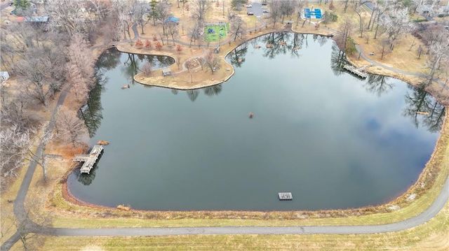 7710 W 87th Street, Overland Park, KS 66212