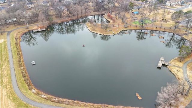 7710 W 87th Street, Overland Park, KS 66212