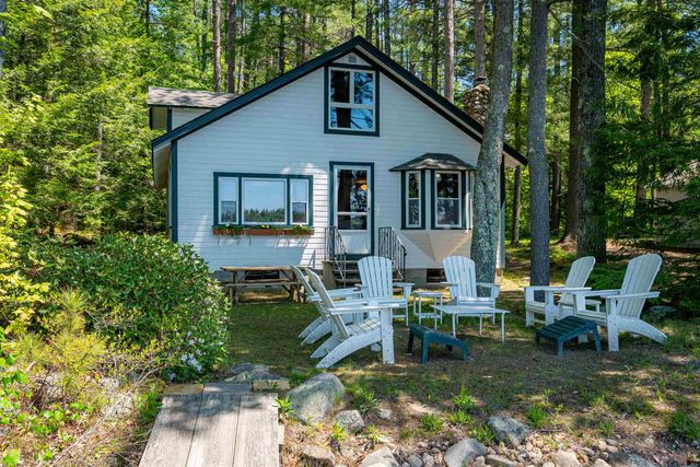 35 Oak Avenue, Effingham, NH 03882