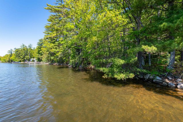 35 Oak Avenue, Effingham, NH 03882