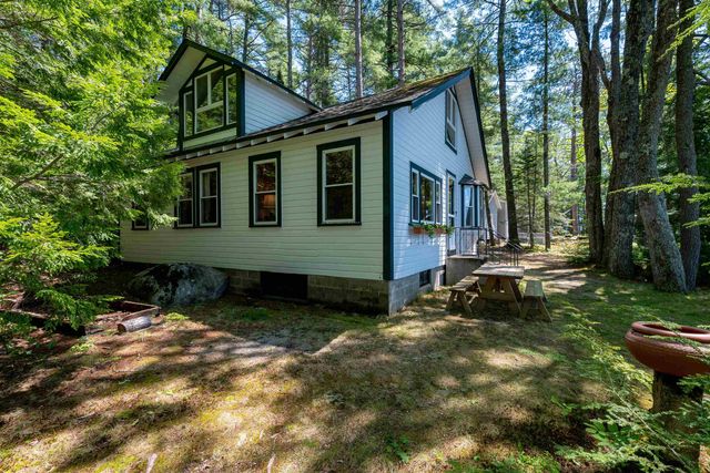 35 Oak Avenue, Effingham, NH 03882