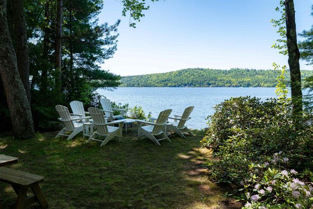 35 Oak Avenue, Effingham, NH 03882