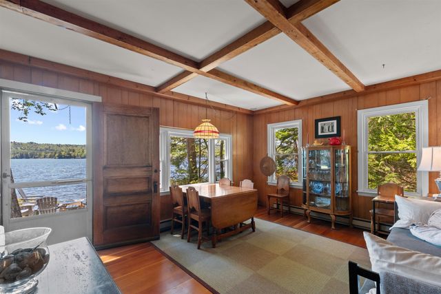 35 Oak Avenue, Effingham, NH 03882