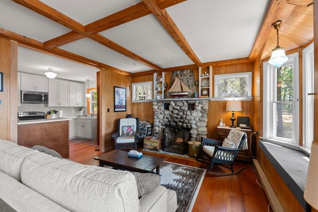 35 Oak Avenue, Effingham, NH 03882
