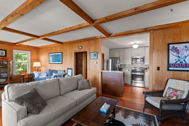 35 Oak Avenue, Effingham, NH 03882