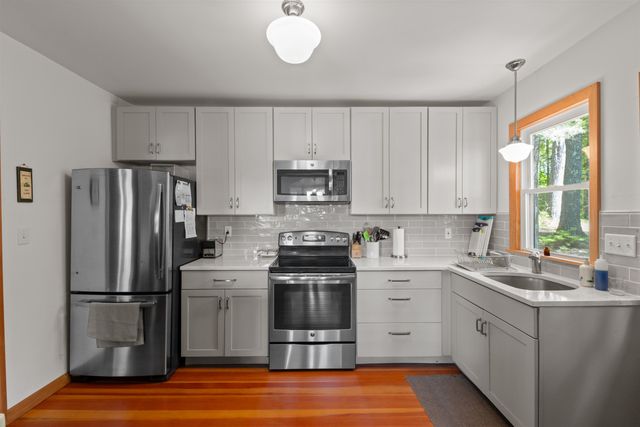 35 Oak Avenue, Effingham, NH 03882