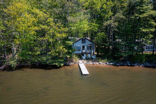 35 Oak Avenue, Effingham, NH 03882