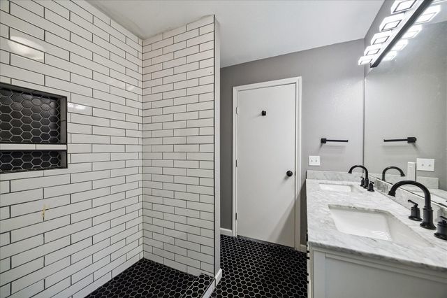 1410 Gentle Bend Drive, Missouri City, TX 77489