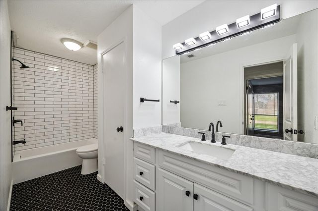 1410 Gentle Bend Drive, Missouri City, TX 77489