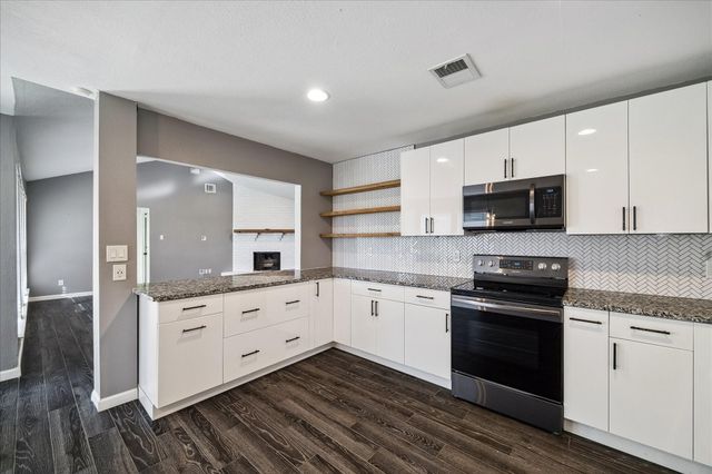 1410 Gentle Bend Drive, Missouri City, TX 77489