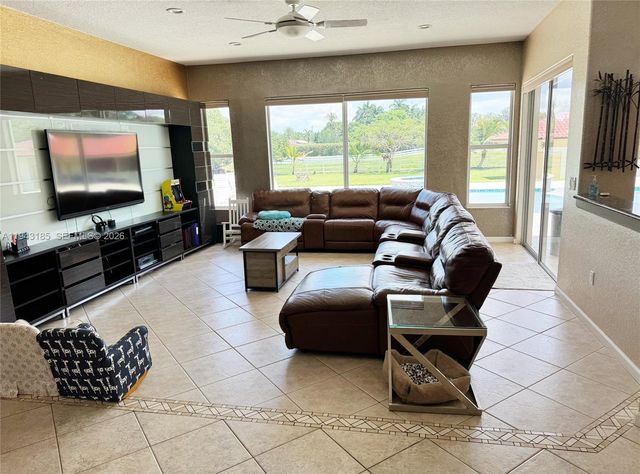 6550 SW 183rd Way, Southwest Ranches, FL 33331