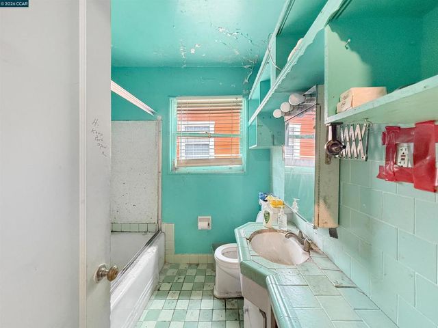 2224 108th Ave, Oakland, CA 94603