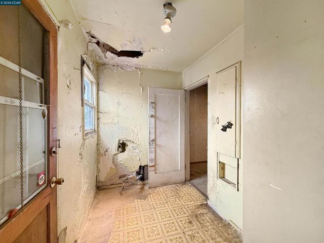 2224 108th Ave, Oakland, CA 94603