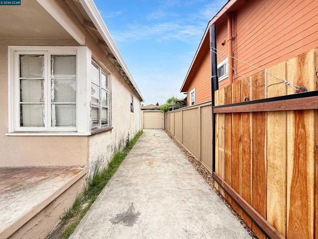2224 108th Ave, Oakland, CA 94603