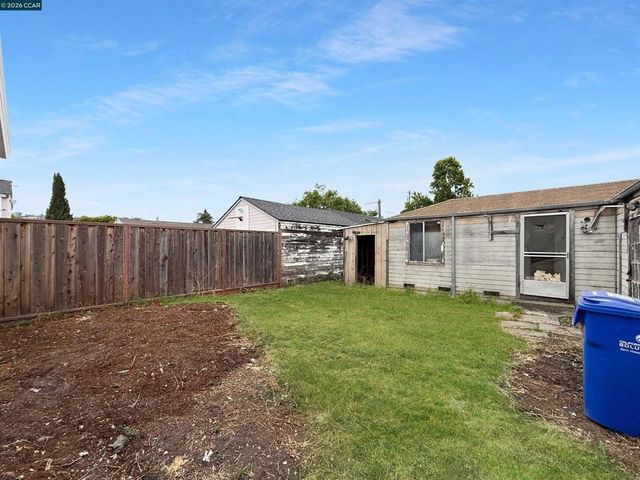 2224 108th Ave, Oakland, CA 94603