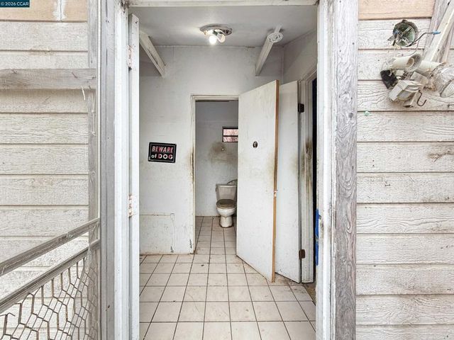 2224 108th Ave, Oakland, CA 94603