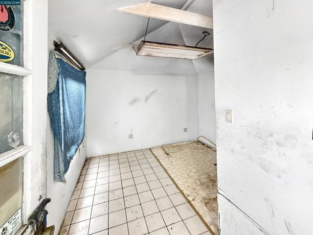 2224 108th Ave, Oakland, CA 94603