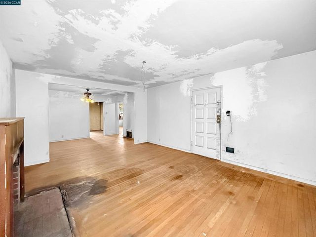 2224 108th Ave, Oakland, CA 94603