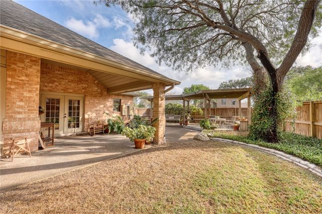 7629 LAKE BOLSENA Dr, Corpus Christi, TX 78413