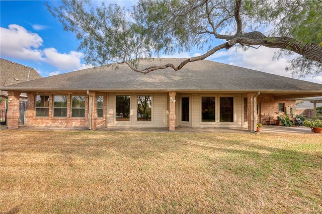 7629 LAKE BOLSENA Dr, Corpus Christi, TX 78413