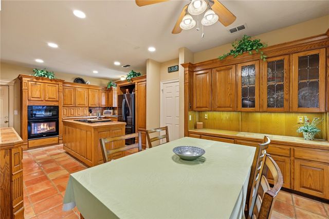 7629 LAKE BOLSENA Dr, Corpus Christi, TX 78413