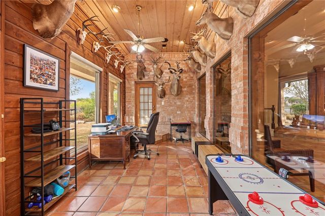 7629 LAKE BOLSENA Dr, Corpus Christi, TX 78413