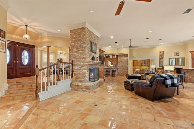 7629 LAKE BOLSENA Dr, Corpus Christi, TX 78413