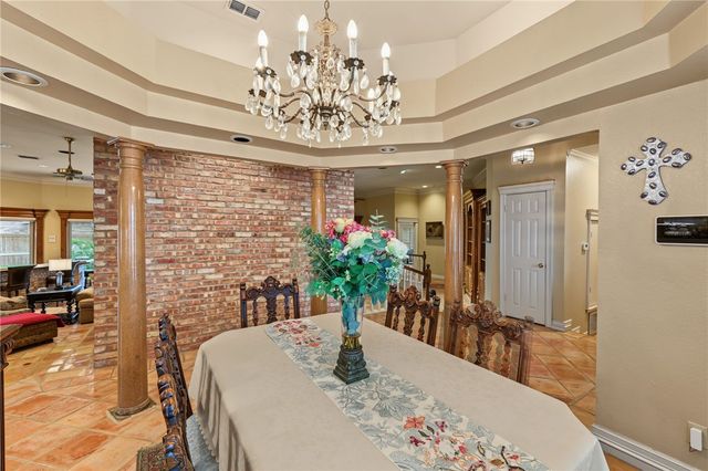 7629 LAKE BOLSENA Dr, Corpus Christi, TX 78413