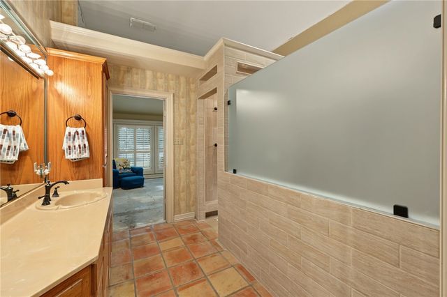 7629 LAKE BOLSENA Dr, Corpus Christi, TX 78413