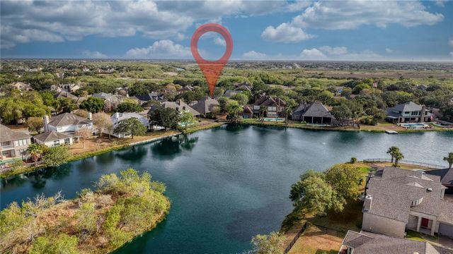 7629 LAKE BOLSENA Dr, Corpus Christi, TX 78413