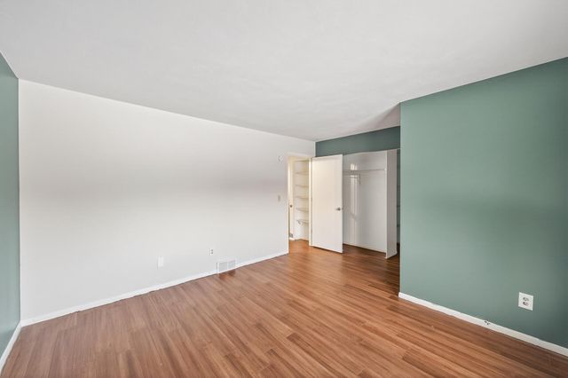 4757 Spring Circle, Minnetonka, MN 55345