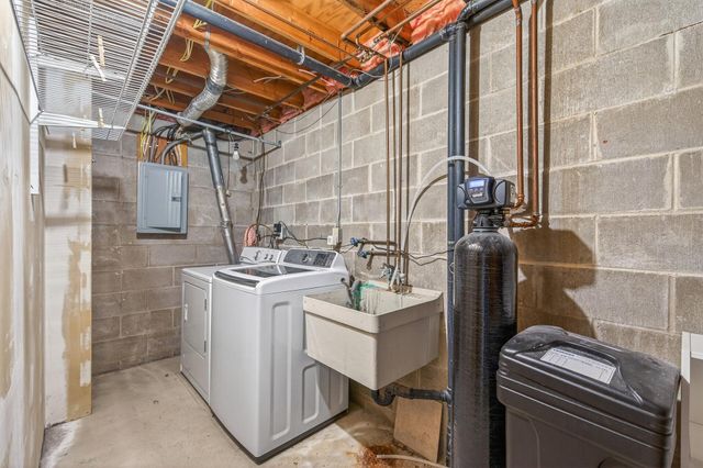 4757 Spring Circle, Minnetonka, MN 55345