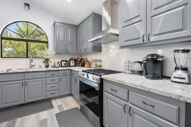 8170 Grizzly Flat Rd, Somerset, CA 95684