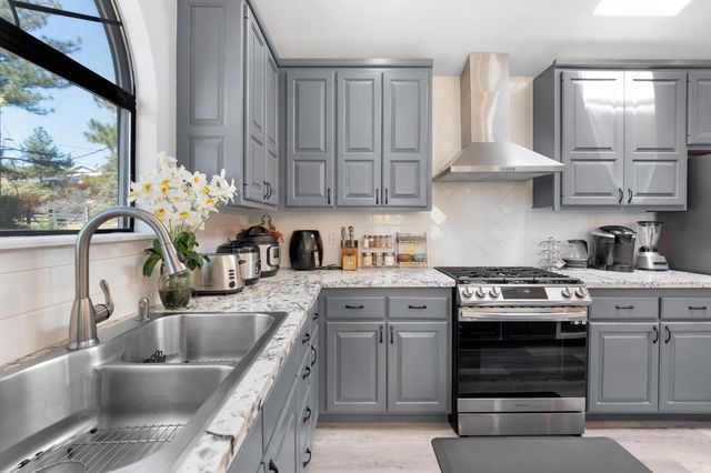 8170 Grizzly Flat Rd, Somerset, CA 95684