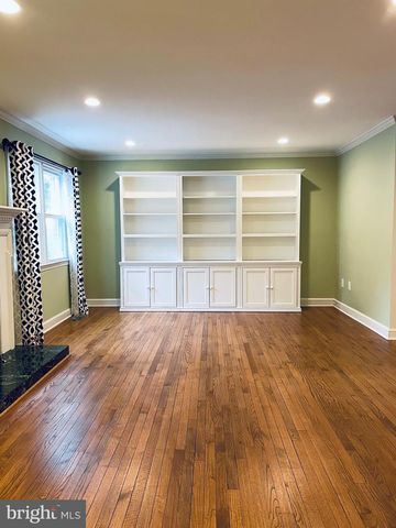 2010 N BRANDYWINE ST, Arlington, VA 22207