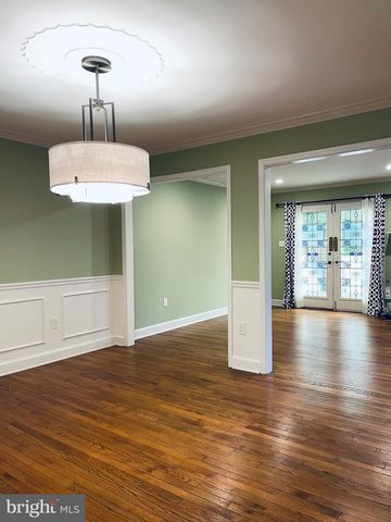 2010 N BRANDYWINE ST, Arlington, VA 22207
