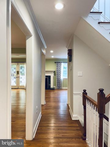 2010 N BRANDYWINE ST, Arlington, VA 22207