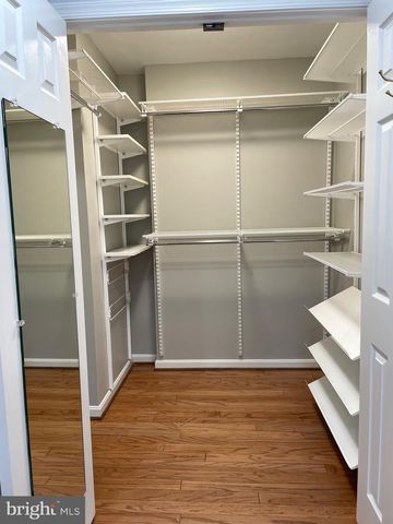 2010 N BRANDYWINE ST, Arlington, VA 22207