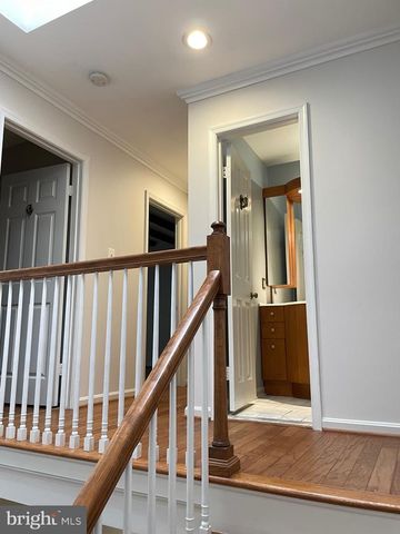 2010 N BRANDYWINE ST, Arlington, VA 22207