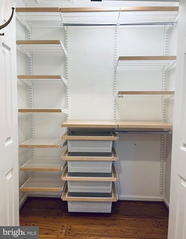 2010 N BRANDYWINE ST, Arlington, VA 22207