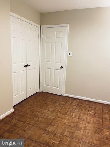 2010 N BRANDYWINE ST, Arlington, VA 22207