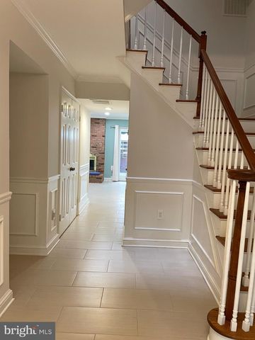 2010 N BRANDYWINE ST, Arlington, VA 22207