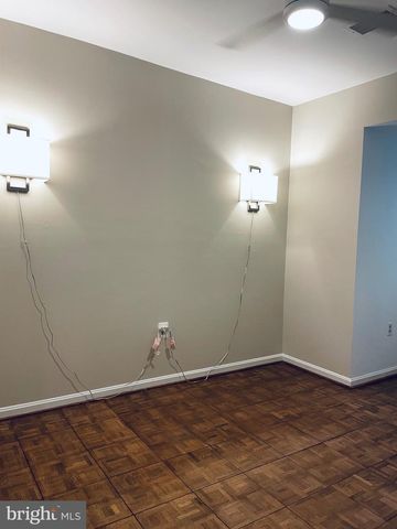 2010 N BRANDYWINE ST, Arlington, VA 22207