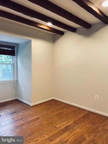 2010 N BRANDYWINE ST, Arlington, VA 22207