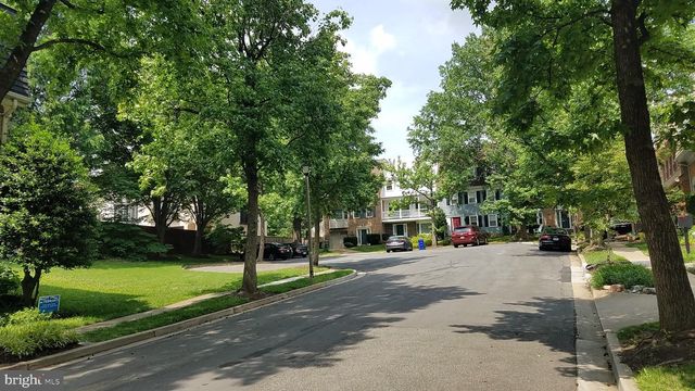 2010 N BRANDYWINE ST, Arlington, VA 22207