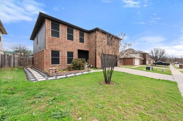 8133 Colbi Lane, Fort Worth, TX 76120