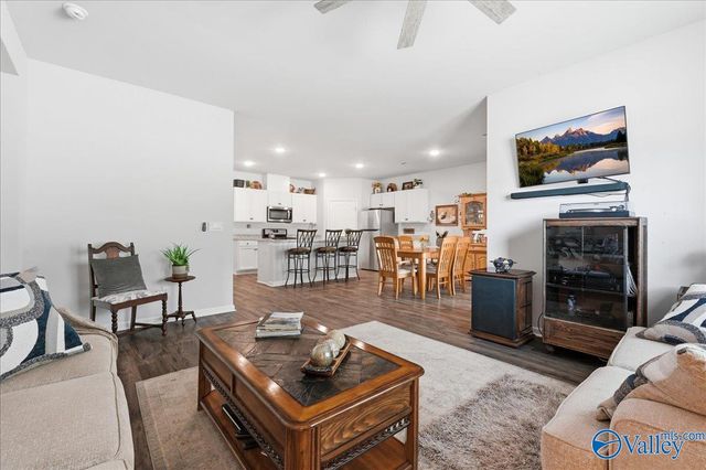 105 Branton Court, New Market, AL 35761