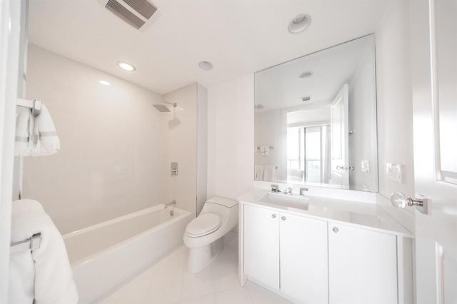 2700 N Ocean Drive 2503a, Riviera Beach, FL 33404