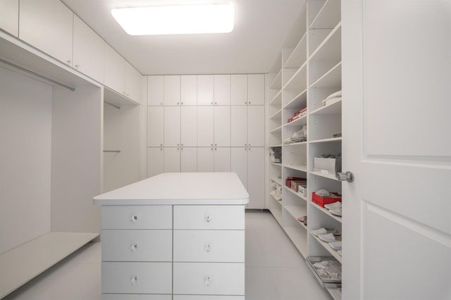 2700 N Ocean Drive 2503a, Riviera Beach, FL 33404