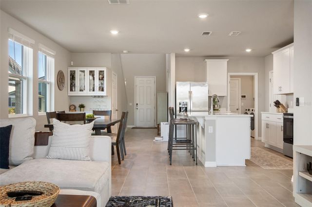 370 WHISTLING DUCK TRAIL, St Cloud, FL 34771